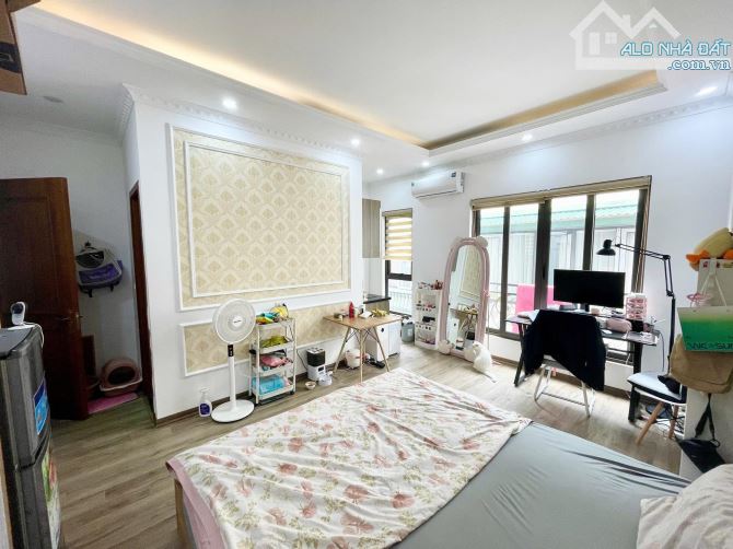 ĐỘI CẤN, 2 MẶT NGÕ 30m RA PHỐ, TÒA CĂN HỘ 7 TẦNG TM, THU 70 Tr, 60m MT 5m 18.5 Tỷ - 8