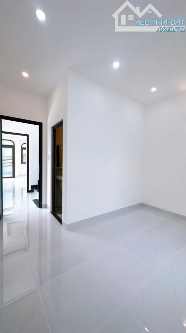 BÁN NHÀ 5 TẦNG KIÊN CỐ MỚI 100% MẶT TIỀN ĐƯỜNG SỐ 11 Q.4 , GIÁ 10,8 TỶ - 8