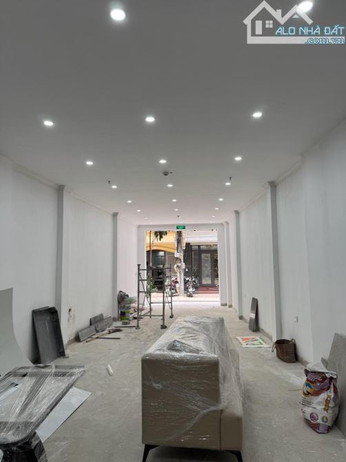 Kim Đồng , diện tích   69m, 5 tầng TM. MT 3.7m. 26 tỷ Hoàng Mai - 8