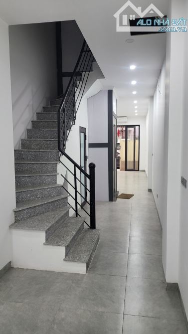 Lô góc Nguyễn Trãi – Nguyễn Tuân, 6 tầng, 8 phòng khép kín – dòng tiền mạnh – chỉ 15.8 tỷ - 8