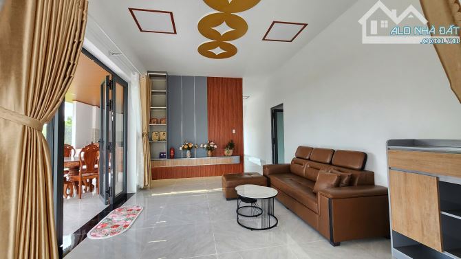 bán nhà vườn siêu đẹp 15x45m, xã Hòa Khánh Tây, Đức Hòa, Long An. Giá bán 4.5 tỷ - 8
