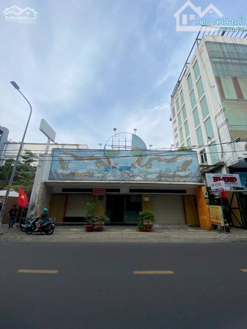 Nhà bề ngang hiếm 16x25m Ngô Quyền P8 Quận 5. DT 16x25m nở hậu 25m trệt 1 lầu, giá 140 tỷ