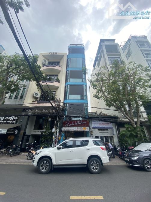 Siêu vị trí khu vp MT Nguyễn Trường Tộ Quận 4 cách Quận 1 chỉ 200m, DT 4x20m 6 tầng 28 tỷ
