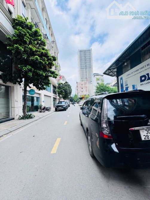 🏢 SIÊU PHẨM DỊCH VỤ VẠN PHÚC – 5 TẦNG THANG MÁY – CHÂN CHUNG CƯ – Ô TÔ TRÁNH – KINH DOANH