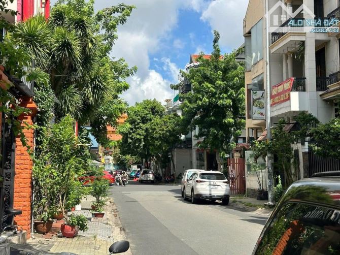 Bán biệt thự kiểu Pháp đường Cù Lao, khu Phan Xích Long Phú Nhuận