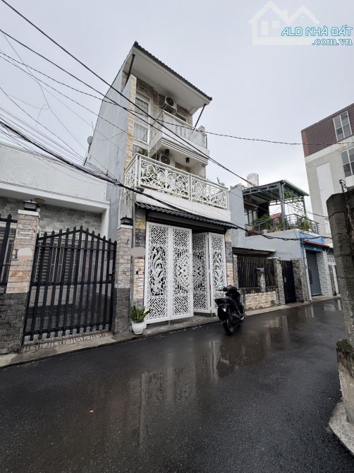 SIÊU PHẨM NHÀ GARA Ô TÔ – SAU LƯNG ĐẠI HỌC NGÂN HÀNG – 84M² – 4PN – GIÁ CHỈ 7.5 TỶ.