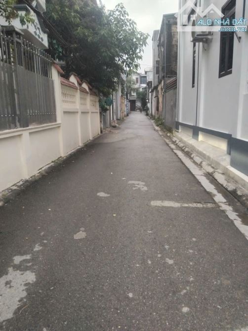 📣 PHỐ HIẾM NHÀ BÁN TƯ ĐÌNH _ LONG BIÊN 🏡 LÔ GÓC 39m² × 4 TẦNG – 4PN, Ô TÔ ĐỖ CỬA  Vị trí
