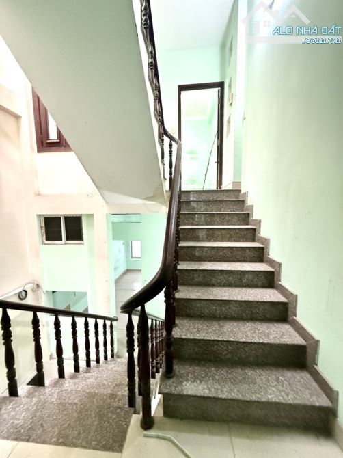 🏢 MẶT TIỀN NGAY CHỢ GÒ VẤP – GẦN ĐH CÔNG NGHIỆP – 4x20M – 3 TẦNG – 14 PHÒNG – GIÁ ĐẦU TƯ