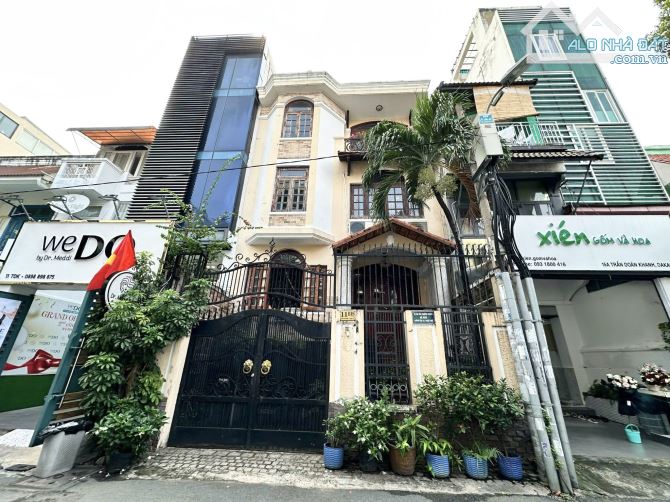Nhà Hầm 4 Tầng mặt tiền Trần Doãn Khanh, Quận 1, 7x20m, Chỉ 44 Tỷ