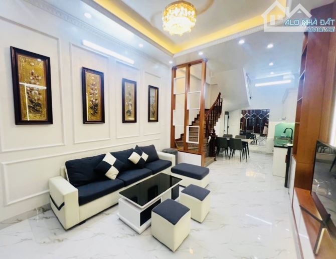 Bán nhà Thụy Khuê- 5 tầng đẹp long lanh- Sẵn về ở luôn- 7 Tỷ