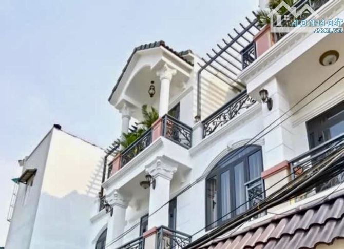 Bán nhà mới ở ngay, xe hơi đậu cửa Huỳnh Tấn Phát, quận 7, 6.5 x 12m, 3 tầng chỉ 7.2 tỷ