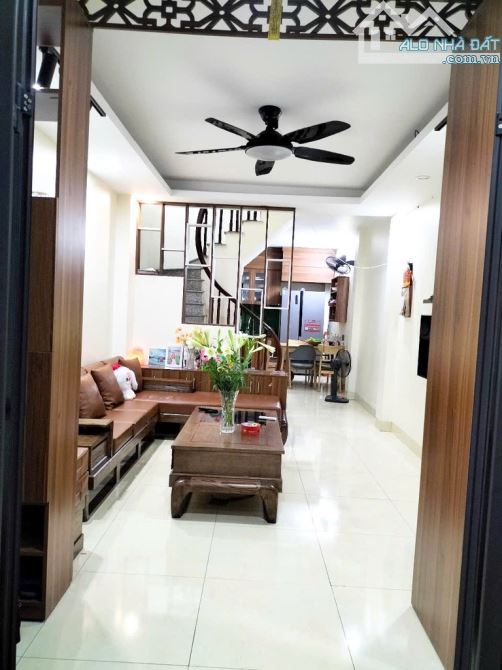 Văn Phú 40 m 3 Tầng mặt tiền 3,7 m. Chỉ 7,85 tỷ - Hà Đông
