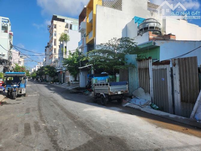Bán nhà MT Quận 7, Bình Thuận, gần Lâm Văn Bền, KD đa ngành, 125m2, ngang 8.3m, nở hậu, hơ