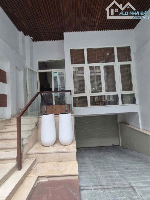 Bán Nhà 343/1Bis Tô Hiến Thành. DT 6*18m. Hầm 4 Tầng - Thang Máy. Giá 25 Tỷ TL