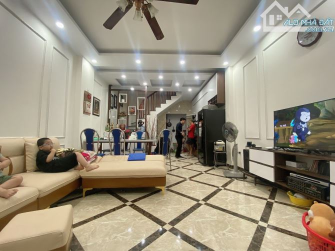 NHANH CHÂN KẺO HẾT , MINH KHAI, 46M² , NGÕ NÔNG , 2 THOÁNG , NHÀ MỚI Ở NGAY , 8,5 TỶ