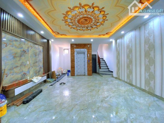 BÁN NHÀ MỚI 7 TẦNG THANG MÁY, PHÂN LÔ ĐƯỜNG Ô TÔ RỘNG, RẤT GẦN HỒ ĐỀN LỪ - HOÀNG MAI.
