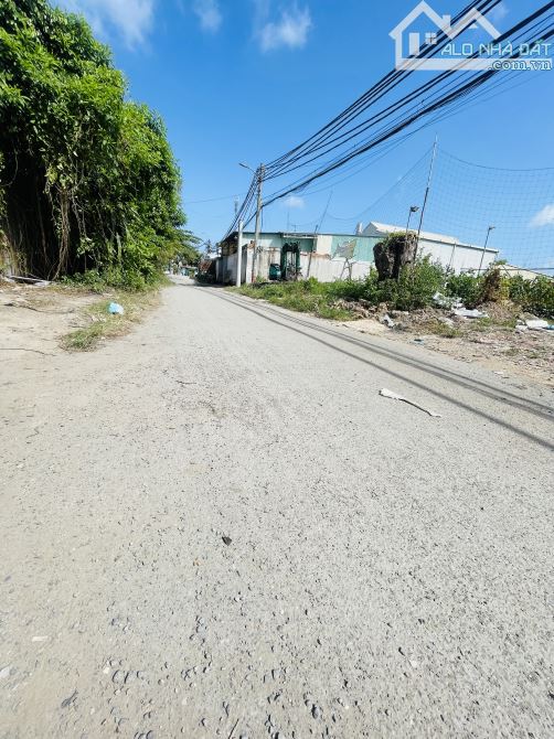 VĨNH LỘC - ĐẤT 1800M FULL THỔ CƯ - ĐẤT TRỐNG CAO RÁO - ĐƯỜNG NHỰA 8M TIỆN XÂY KHO XƯỞNG