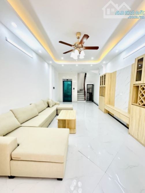 BÁN NHÀ NGUYỄN CẢNH DỊ 38M2 5 TẦNG 4 PHÒNG MT 4M 7 TỶ NHỈNH