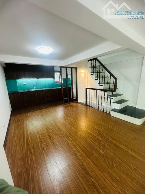 BÁN NHÀ 5 TẦNG- 44m2- KHU KINH DOANH SẦM UẤT NGUYỄN THÁI HỌC-HÀ ĐÔNG