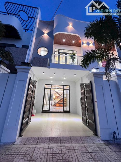 NHÀ 2 TẦNG ĐÃ HOÀN CÔNG GẦN KHU CÔNG NGHIỆP CẦU TRÀM