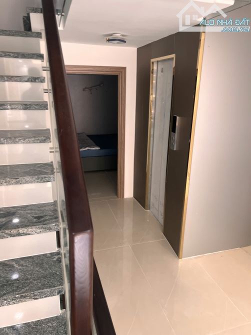Bán nhà Gò Vấp- mới xây xong- có thang máy- Nguyên Hồng-diện tích 4,5x10m(4 tầng).