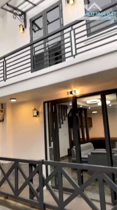 Bán nhà 3 phòng phường 4 đà lạt sổ riêng đất xây dựng 4 tỷ hẻm đường đào duy từ