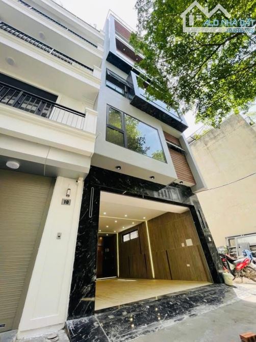 🌳 B.Á.N NHÀ PHÚC ĐỒNG-Long Biên:Full Nội Thất, Ôtô 7Chỗ Ngủ Gara.Gần Trường Quốc Tế,Chợ