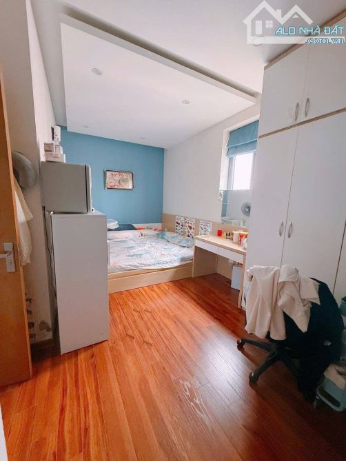 Cần bán căn chung cư Cổ Nhuế, diện tích 68m² nhà đẹp full nội thất, nhỉnh 3 tỷ