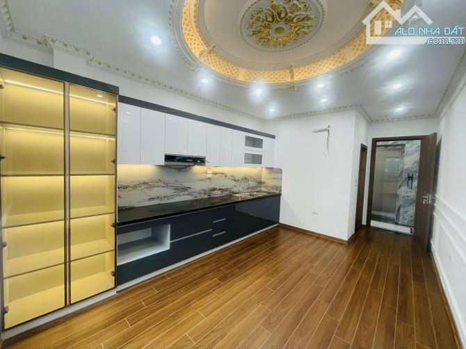 MẶT PHỐ GIẢNG VÕ 23 TỶ DT 27M MT 4M 6T VỈA HÈ ĐÁ BÓNG KINH DOANH ĐỈNH CAO