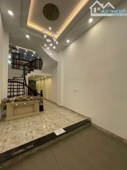 CĂN NHÀ ĐẸP CHO NHỮNG AI THÍCH SỰ BÌNH YÊN GIỮA ĐÔ THỊ ỒN ÀO