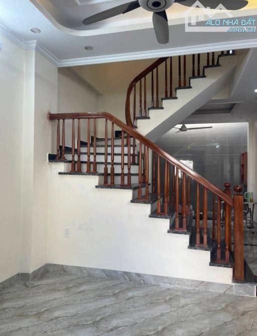 Bán nhà mặt ngõ đường Trần Huy Liệu thông Văn Cao