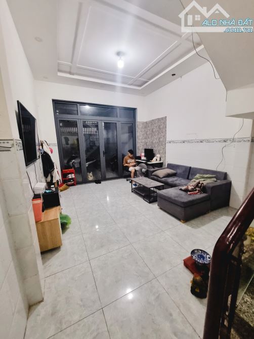 🏡🏡 CHỦ GỬI NHÀ MỚI ĐẸP 2 TẦNG BÊ TÔNG CỐP THÉP 60 M² (4 X 15) 🚘 HẺM XE HƠI