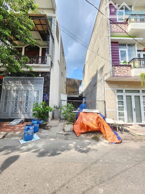 3Tỷ750__Đất Sổ Riêng__Xây Tự Do gần chợ Dĩ An 2__KDC cách đường Nguyễn Tri Phương chỉ 50m