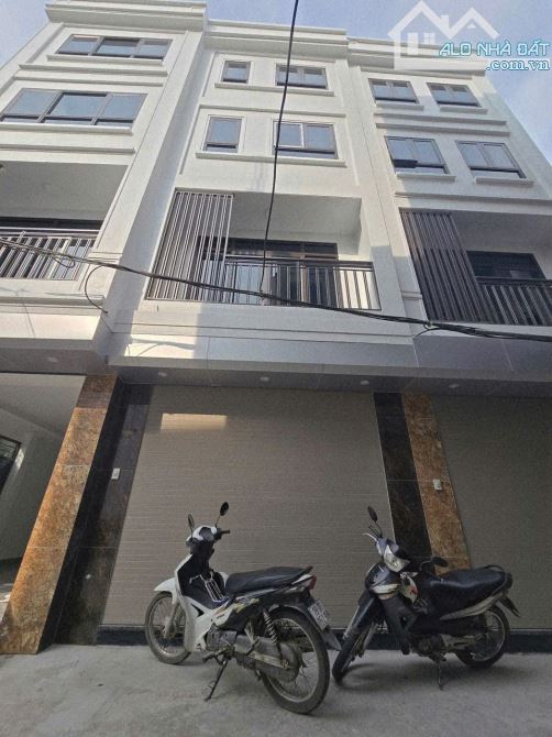 BÁN NHÀ LIÊN MẠC - NHÀ MỚI - Ô TÔ VÀO NHÀ  - 40M2- 5 TẦNG  - GIÁ  6.1 TỶ