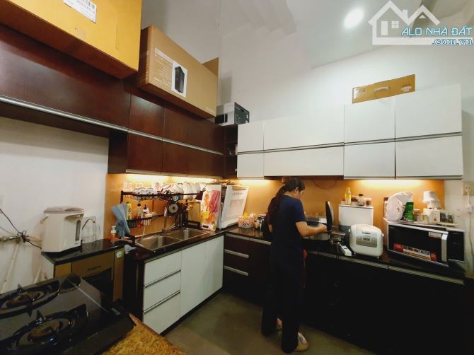 BÁN NHÀ 3 TẦNG HẺM RỘNG 8M - KHU PHÂN LÔ ĐƯỜNG SỐ 2 LÊ VĂN VIỆT Q9