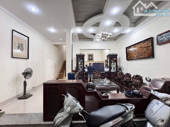 BÁN NHÀ PHÂN LÔ Ô TÔ TRÁNH PHỐ HOÀNG CẦU 80m2 - 5 tầng - 6.2m MT - PHÂN KHÚC 46 TỶ