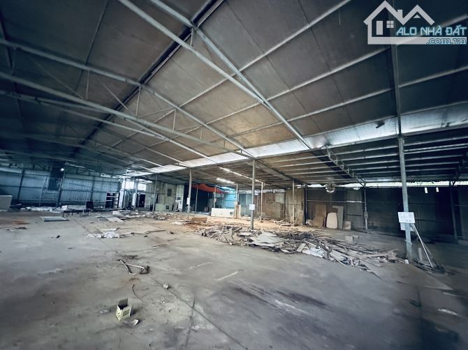 Cho thuê 700m2 xưởng có 400m2 lưu không đã đổ bê tông giá rẻ