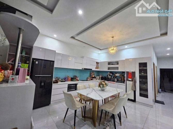Bán nhà 1 trệt 1 lầu Lộc An Long Thành 2.5 tỷ