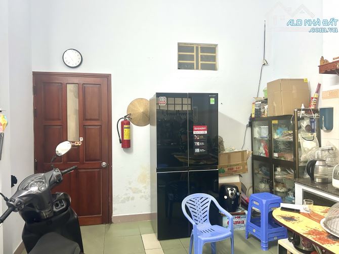 Bán nhà 3 tầng Núi Thành, Hải Châu, vị trí kinh doanh sầm uất, chính chủ lâu đời