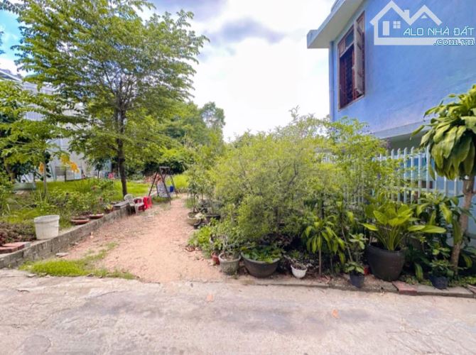 BÁN ĐẤT KIỆT Ô TÔ NGUYỄN THỊ ĐỊNH, THUỶ XUÂN, TP. HUẾ. GẦN KQH BÀU VÁ.