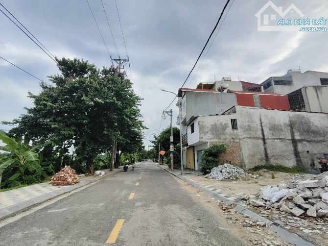 KHU PHÂN LÔ GÒ MÈO T.T PHÙNG ĐAN PHƯỢNG VỈA HÈ ÔTÔ TRÁNH DỪNG ĐỖ TƯƠNG LAI VIEW CÔNG VIÊN.