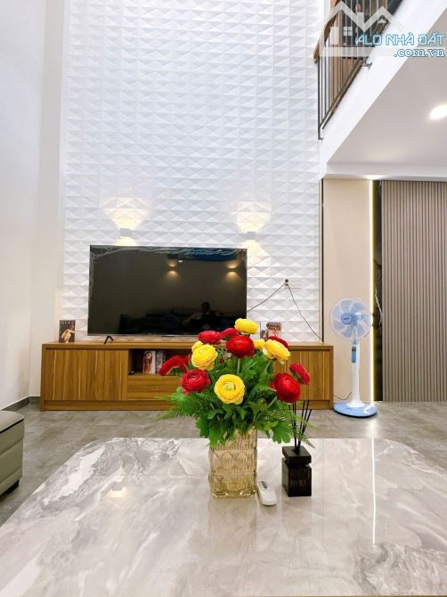 NHÀ ĐẸP 4 TẦNG FULL NỘI THẤT - 43m2 (4.5 × 10)  GẦN EMART - 6.88 TỶ - 10