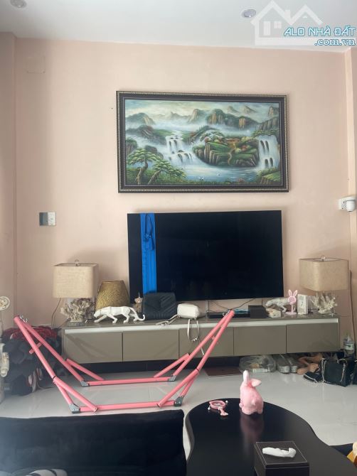 Nhà 3 tầng mặt tiền Hòa Mỹ 6, gần quốc lộ - 11