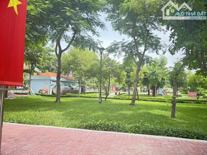 Bán Đất MT  Đường Nguyễn Thị Mười - 4m x 20m - 80m.2- Đối Diện công Viên - F4 Q8 - 1