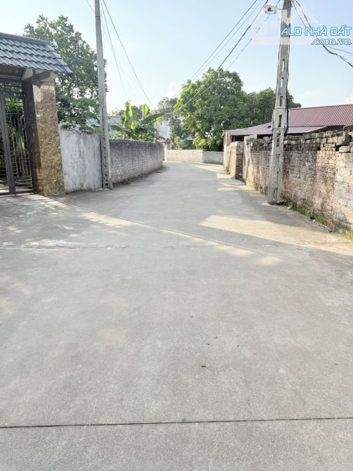 Bán Đất Ven KCN Tân Hưng, Lạng Giang. 1460m2- Mt 40m. đường 6m. Giá 5 tỷ - 1