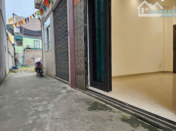 Bán nhà 4 tầng dân xây x37m, tc hơn 5 tỷ xíu - 1