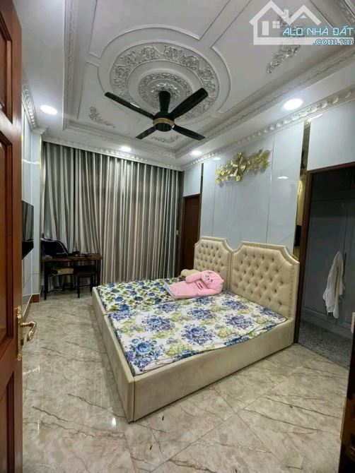Kẹt tiền bán gấp nhà Hoang Trọng Mậu, Tân Hưng, Quận 7. Giá 2,99 tỷ/52m2, hẻm 5m - 1