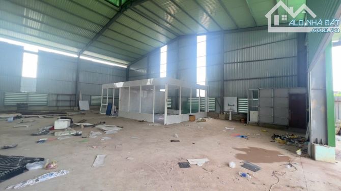 XT399 Cho Thuê Xưởng 800m2 Gần KCN Sông Mây, Cách 767 Chỉ 30m. Giá : 15tr/ 1 Tháng .  ____ - 1