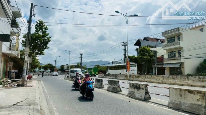 🔥🍀Bán Đất Đại Lộ Nguyễn Tất Thành, Hòn Rớ 1, Nha Trang đối diện Đảo Hoa Sen - 1
