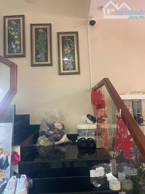 Nhà 3 tầng mặt tiền Hòa Mỹ 6, gần quốc lộ - 1